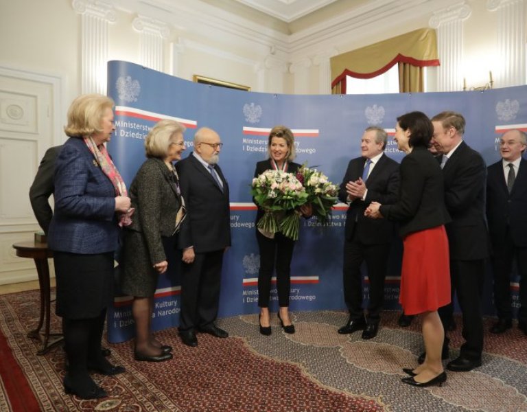 Violinist Anne-Sophie Mutter awarded Poland’s Gloria Artis medal