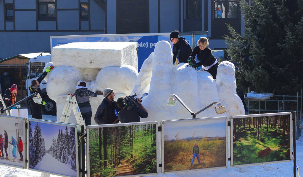 Polish snow sculptures in Sapporo