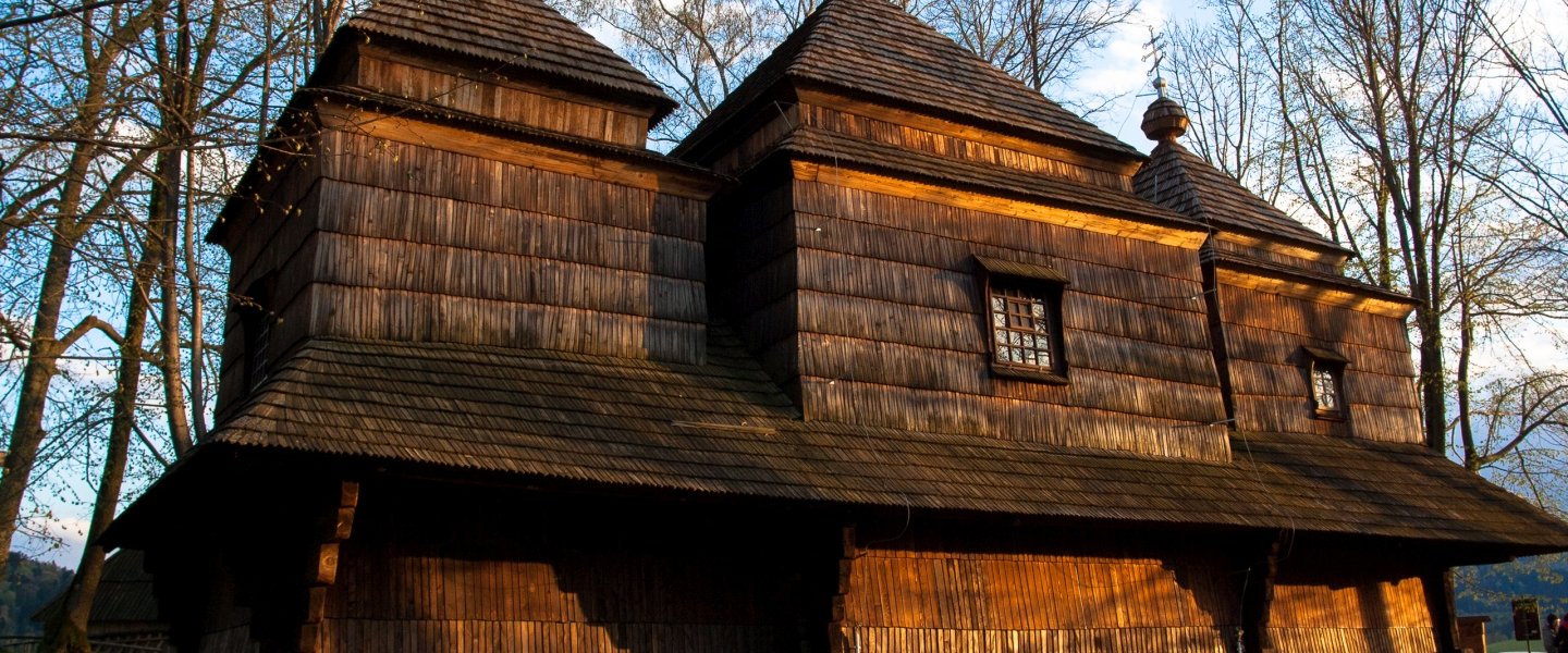 Wooden Tserkvas of the Carpathian Region in Poland and Ukraine