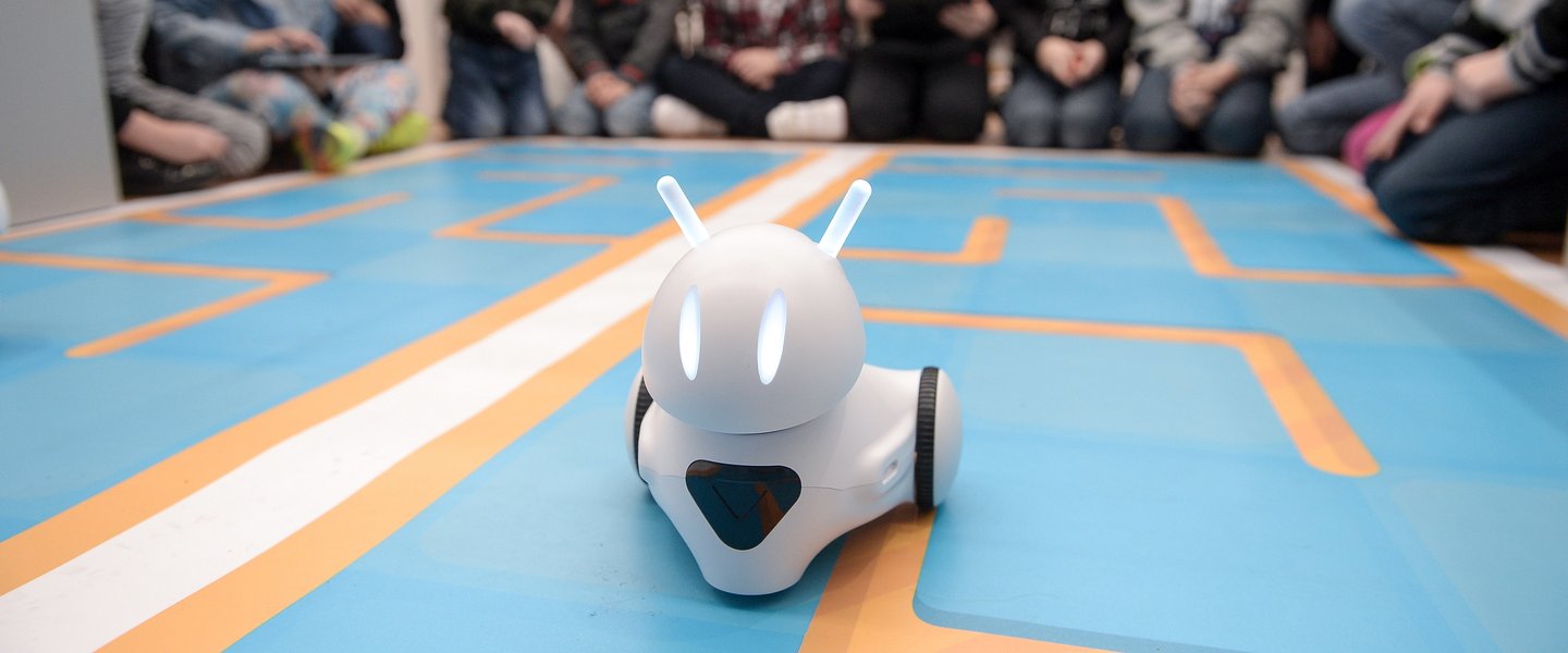 Educational robot Photon to be sold in countries including the US and China