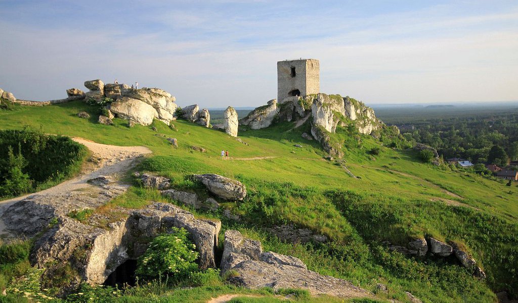 Among picturesque ruins