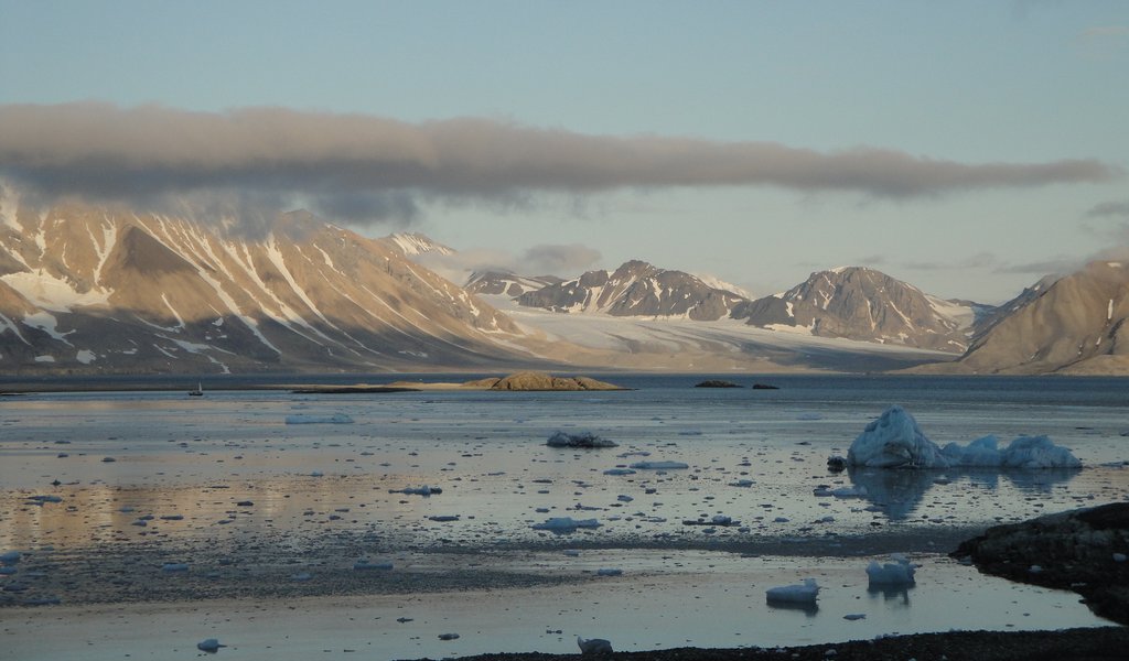 Classes in laboratories and in the Arctic