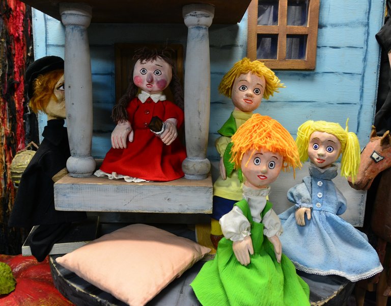 Puppets starring in literary classics