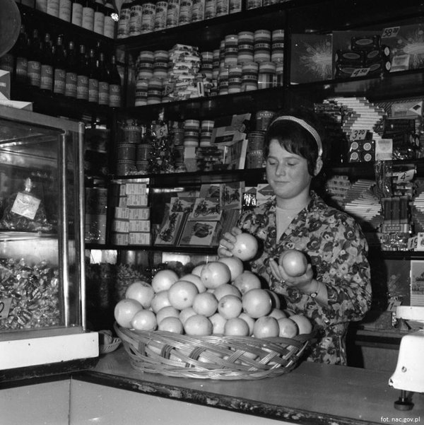 1970,  Teresa Gutkowska selling the oranges