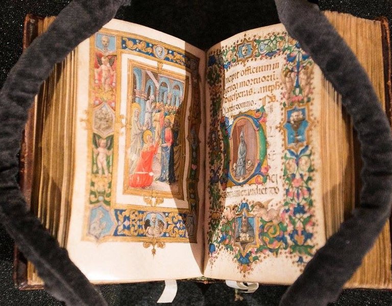 Polish National Library buys 15th-century manuscript in London