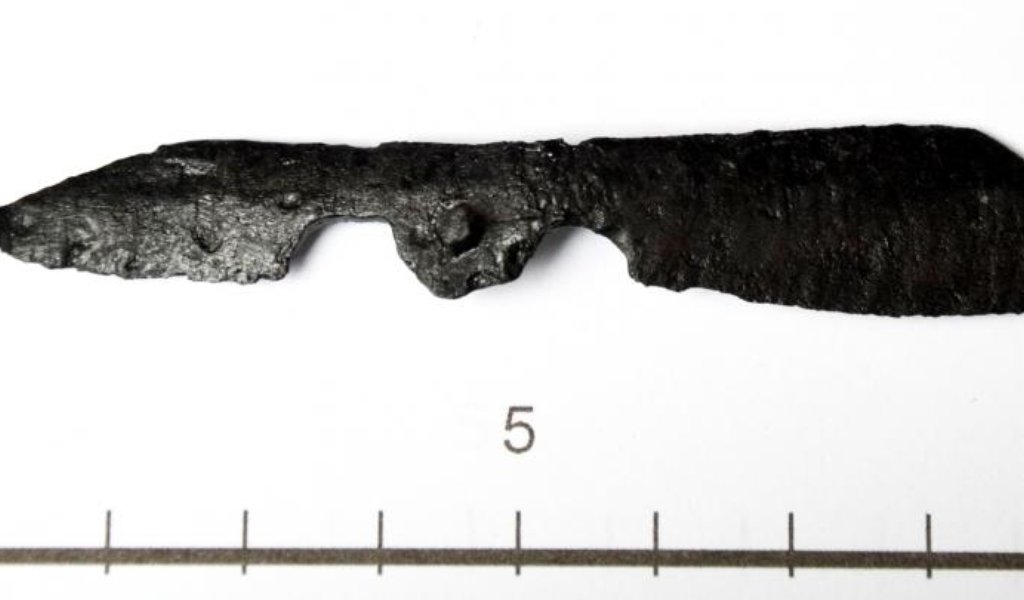 Unique knife of an early medieval scribe discovered in Pasym