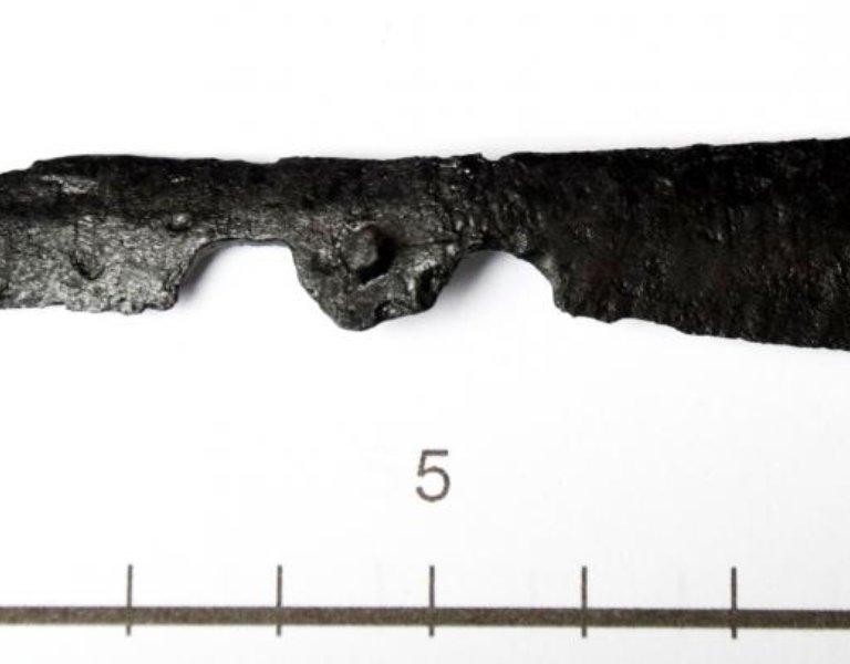 Unique knife of an early medieval scribe discovered in Pasym