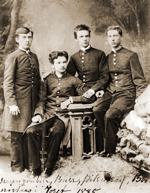 Bronisław and Józef Piłsudski with their brothers