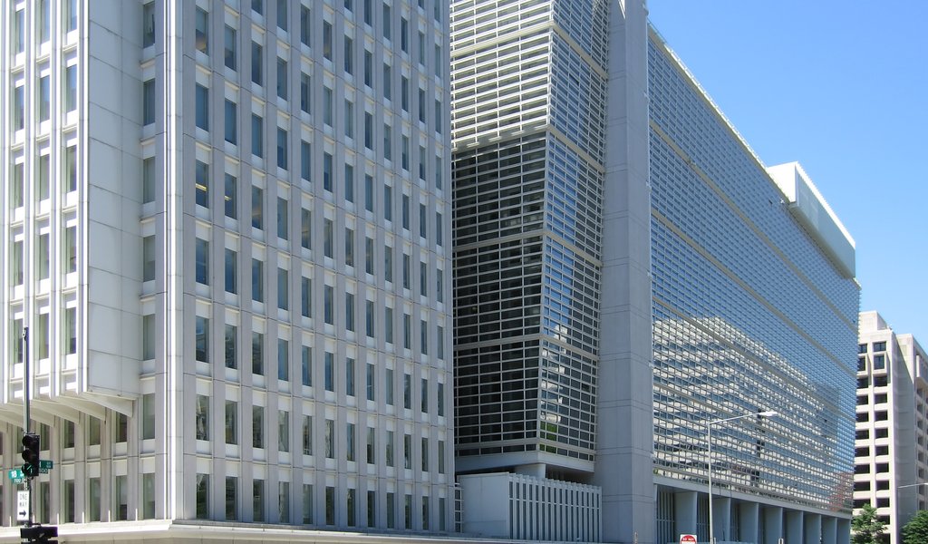 The World Bank commends Poland