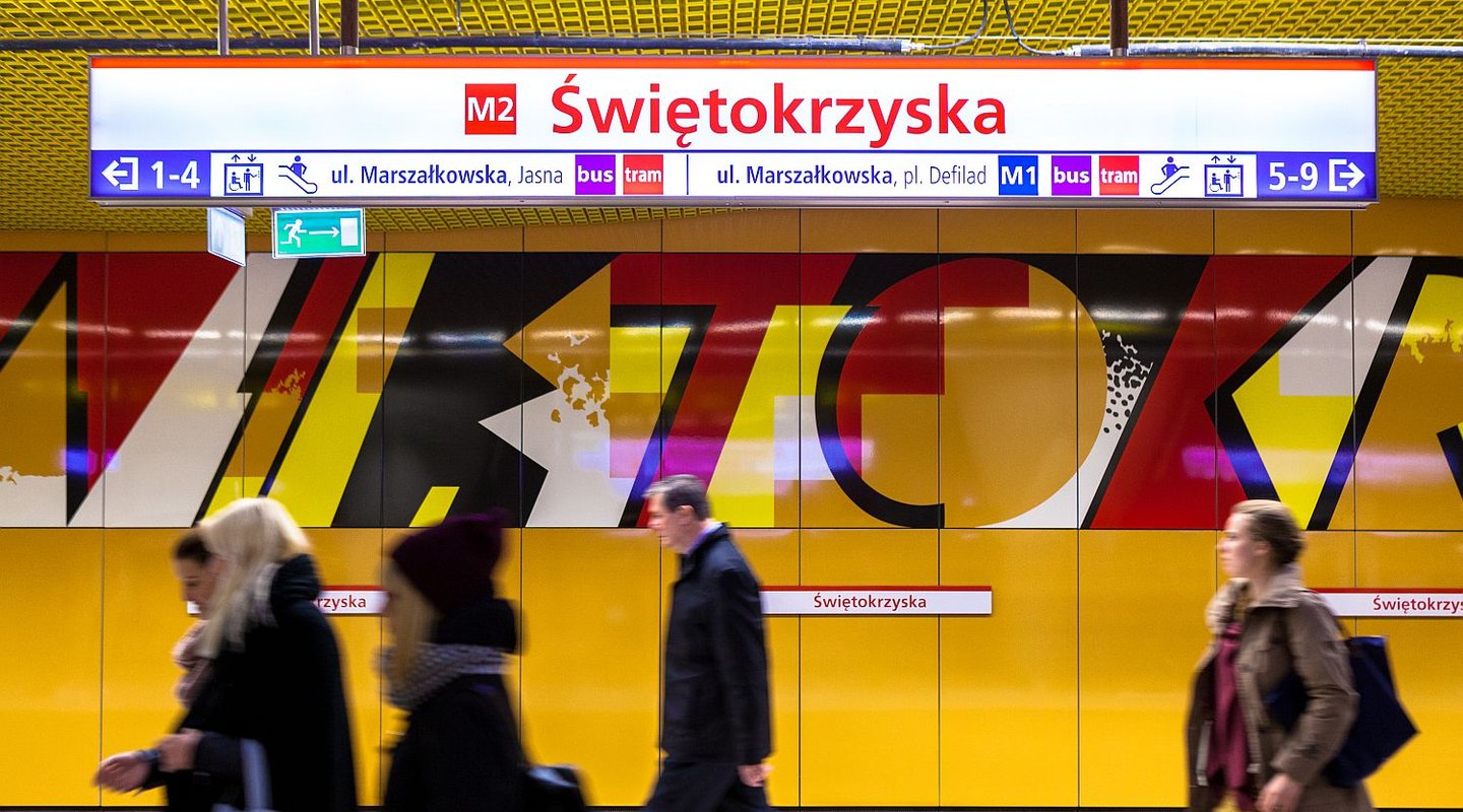 Warsaw metro second line, sign by W.Fangor