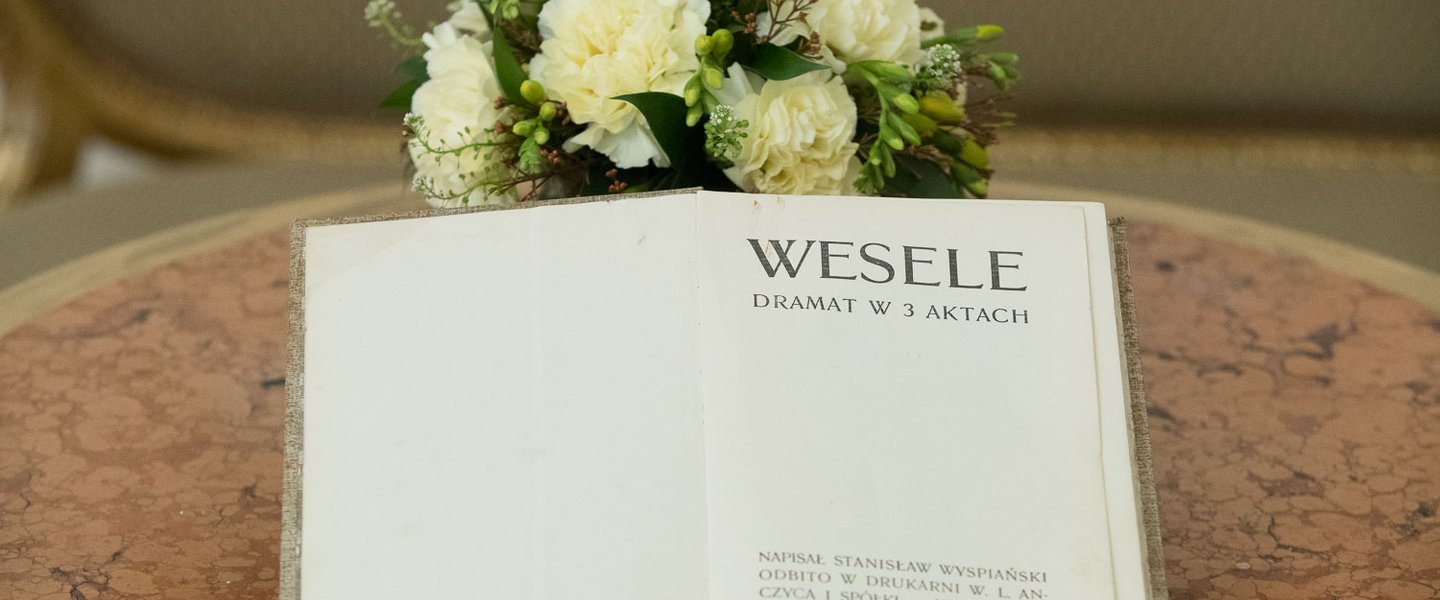 Classic play 'The Wedding' wins Polish National Reading poll