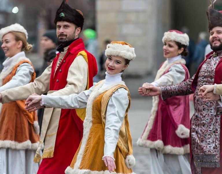 Time to dance the polonaise - Poland.pl