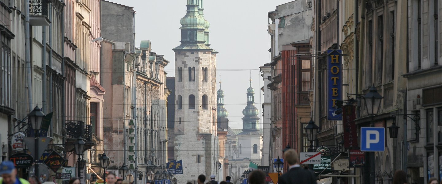 Krakow Women’s Trail. A walking guide to Krakow (Walking time: 3hrs)